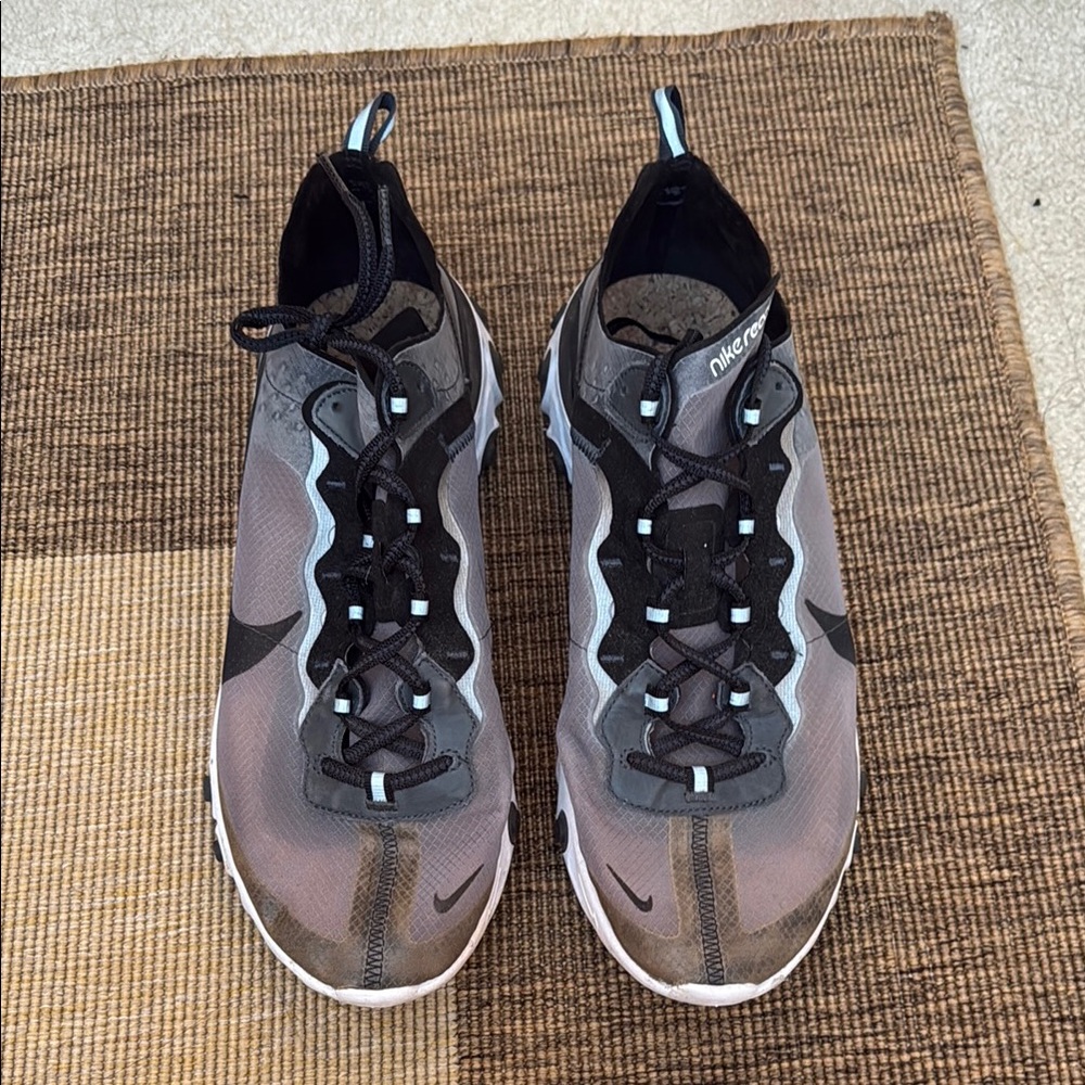 Nike Men’s React 87